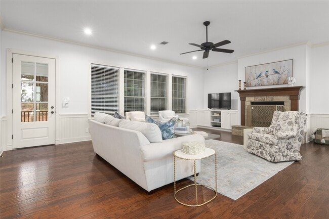 property at 6130 Homeland Ln