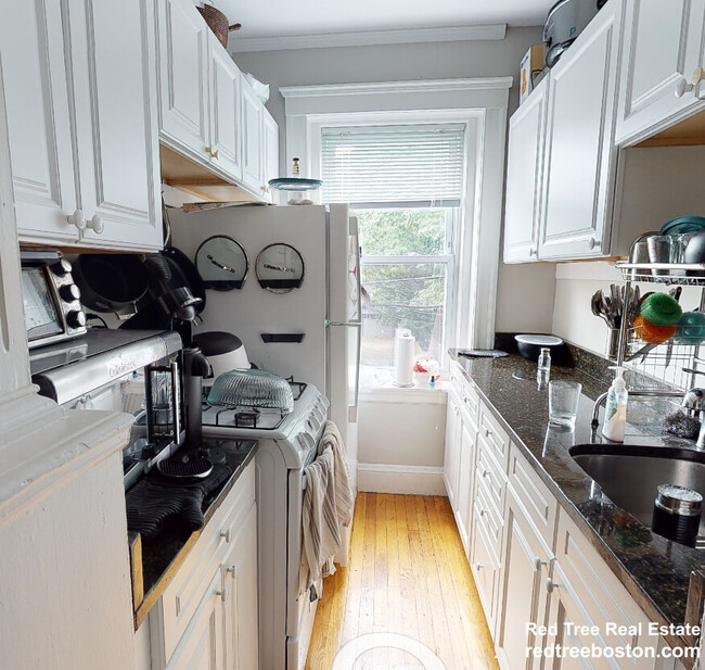 8 Gray St, Unit 5