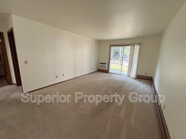 2404 Independence Ln in Madison, WI - Building Photo - Building Photo