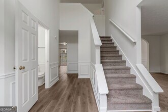 1385 Pinebreeze Way in Marietta, GA - Building Photo - Building Photo