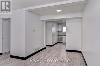 528 Sunnydale Pl in Waterloo, ON - Building Photo - Building Photo
