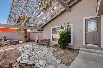 3969 Acapulco Ave in Las Vegas, NV - Building Photo - Building Photo