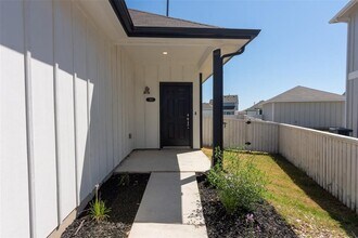 350 Fabion St in Niederwald, TX - Building Photo - Building Photo