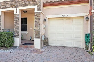 11746 SW 151 Ave in Miami, FL - Building Photo - Building Photo