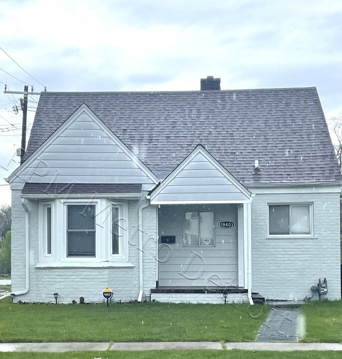 18403 Asbury Park in Detroit, MI - Building Photo