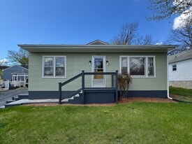 404 Grubert Ave in Staunton, VA - Building Photo