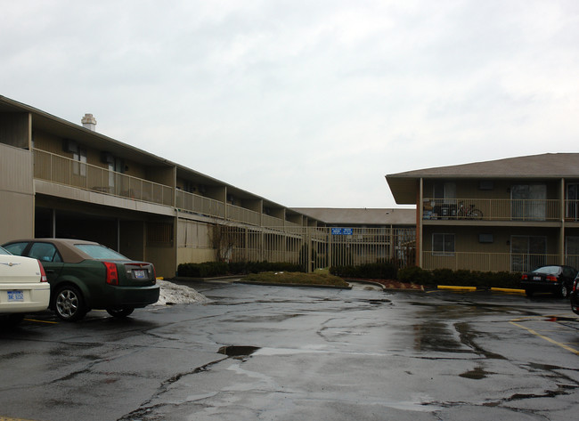 One University Circle in Toledo, OH - Building Photo - Building Photo