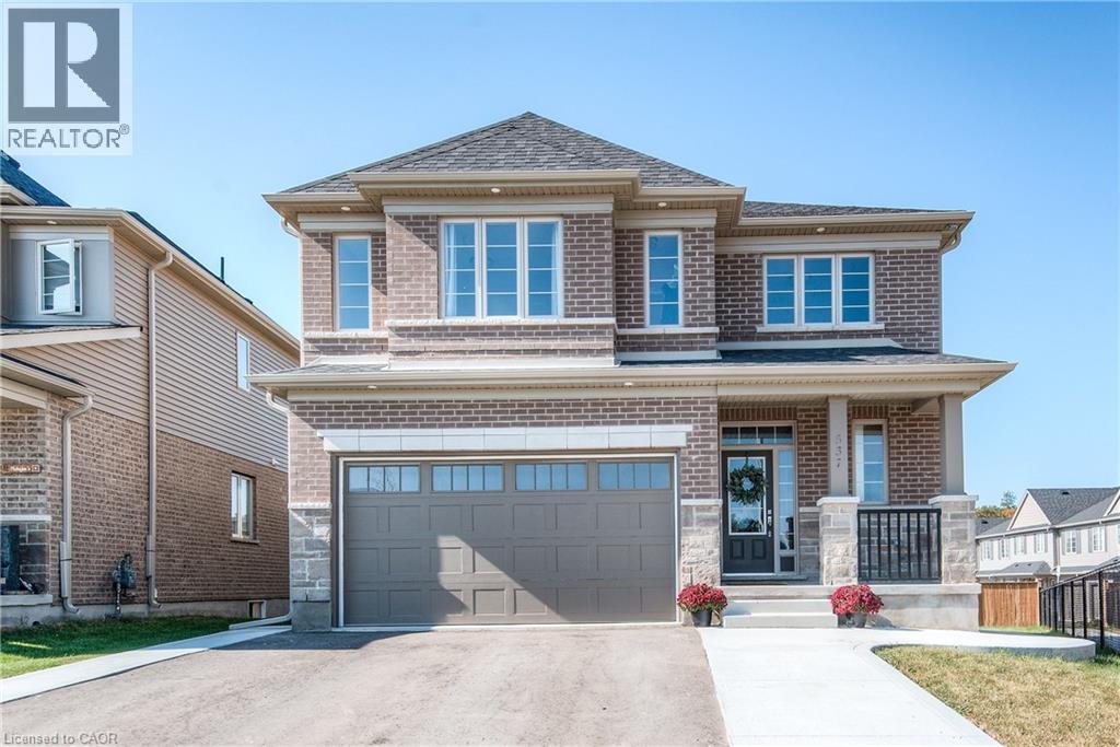 537 Valhalla Cres in Waterloo, ON - Building Photo
