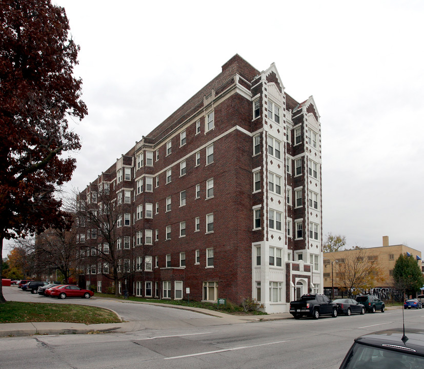 Spink in Indianapolis, IN - Foto de edificio