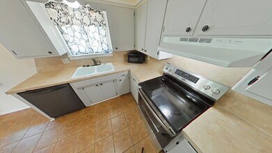 3808 SE Dorchester Dr in Lawton, OK - Building Photo - Building Photo