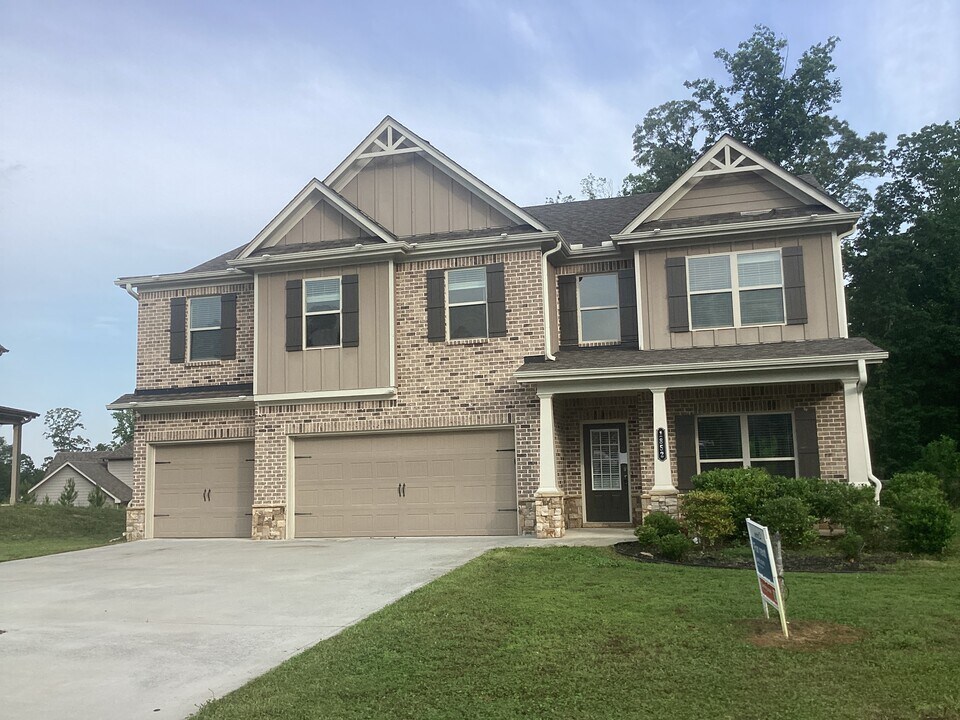 1852 Bloom Ct in Dacula, GA - Building Photo