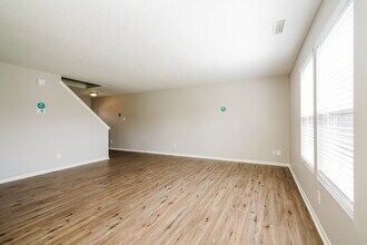 7905 States Bend Dr in Indianapolis, IN - Foto de edificio - Building Photo