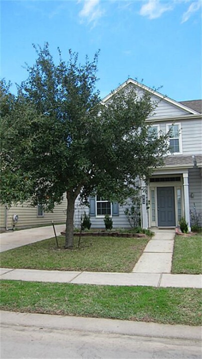 29704 Sullivan Oaks Dr in Spring, TX - Building Photo