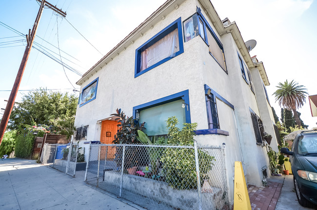 1126 Marion Ave in Los Angeles, CA - Building Photo - Other