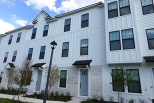 15250 Groveside Rd in Winter Garden, FL - Building Photo