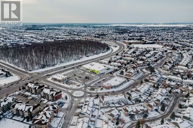 13 Villandry St in Ottawa, ON - Building Photo - Building Photo