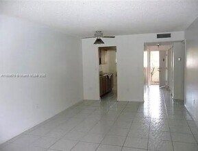 3110 N Pine Island Rd in Sunrise, FL - Building Photo - Building Photo