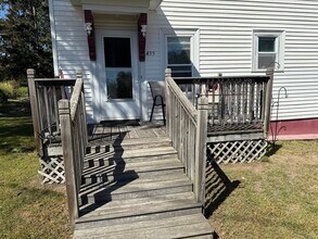 435 Brown St in Attleboro, MA - Building Photo - Building Photo