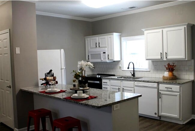 property at 27 Corinth Rd