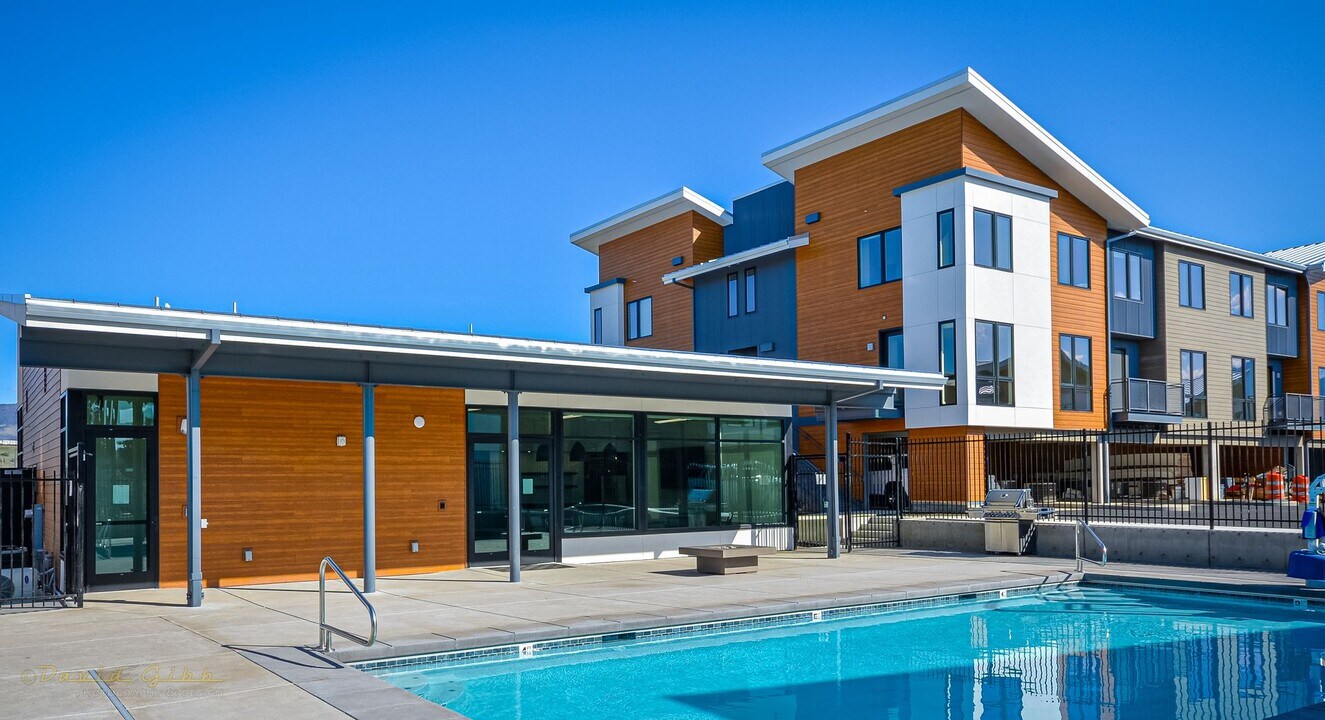 1582 Myers Ln in Medford, OR - Building Photo