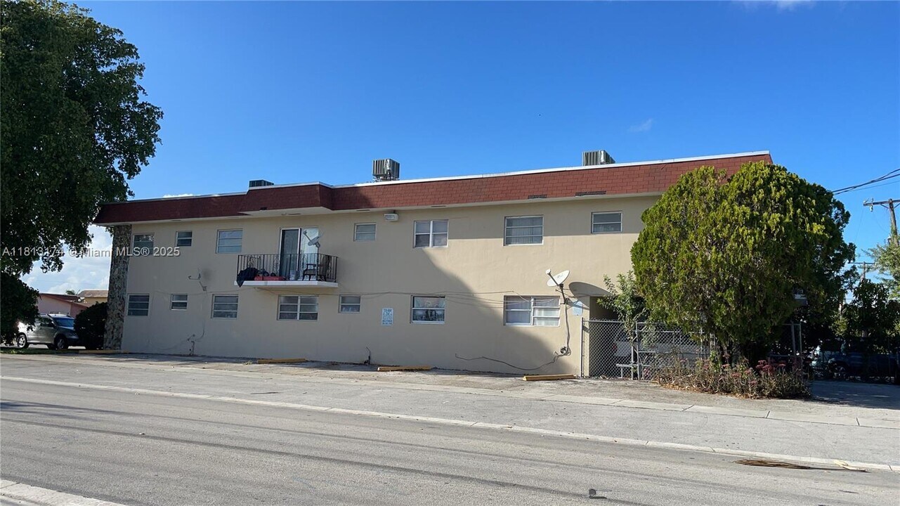 16103 NE 19th Ct in North Miami Beach, FL - Building Photo