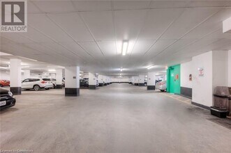 85 Duke St W in Kitchener, ON - Building Photo - Building Photo