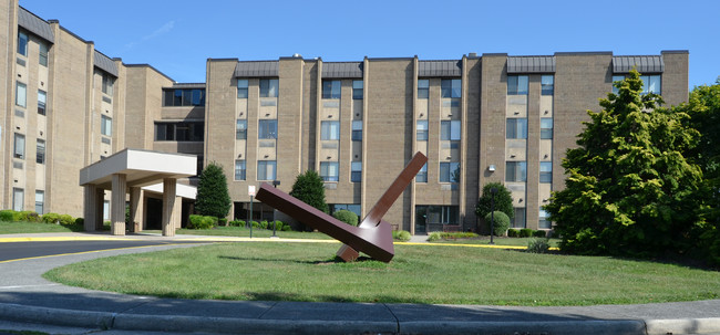 Clearview Manor in Vinton, VA - Building Photo - Building Photo