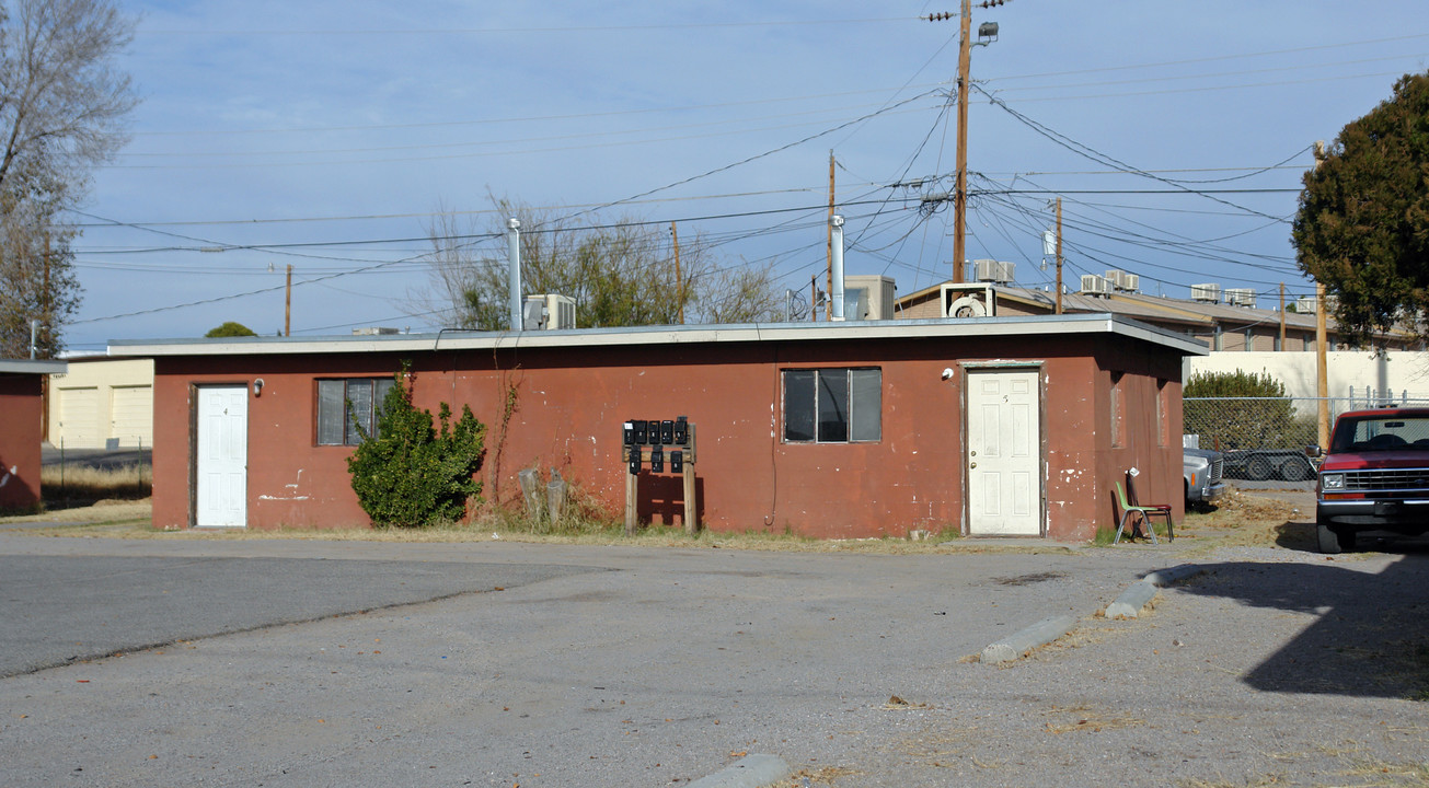 1317 S Solano Dr in Las Cruces, NM - Building Photo