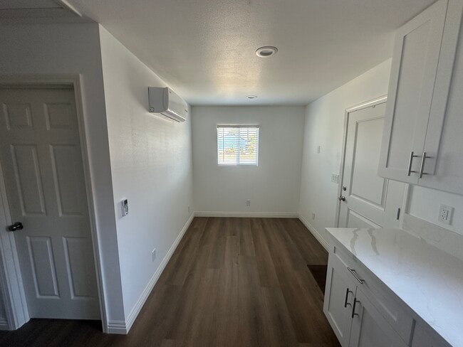 1545 N 5th Pl, Unit A in Port Hueneme, CA - Building Photo - Building Photo