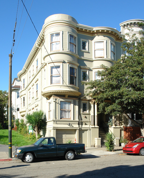 101-105 Steiner St in San Francisco, CA - Foto de edificio