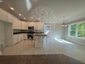 8 Birsay Cir in Bella Vista, AR - Building Photo - Building Photo