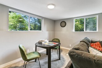 3945 S Elmgrove St in Seattle, WA - Foto de edificio - Building Photo