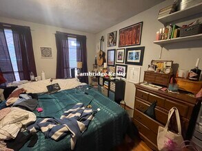 85 Beacon St, Unit 3A in Somerville, MA - Foto de edificio - Building Photo