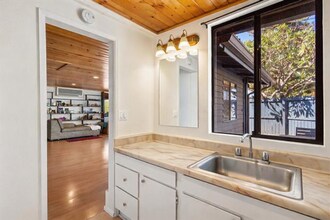 2846 Omaopio Rd in Kula, HI - Building Photo - Building Photo