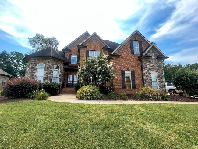 property at 929 S Alamosa Dr