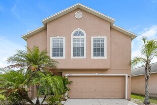 939 Brenton Leaf Dr in Ruskin, FL - Building Photo