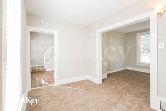 812 Charles St in Aurora, IL - Building Photo - Building Photo