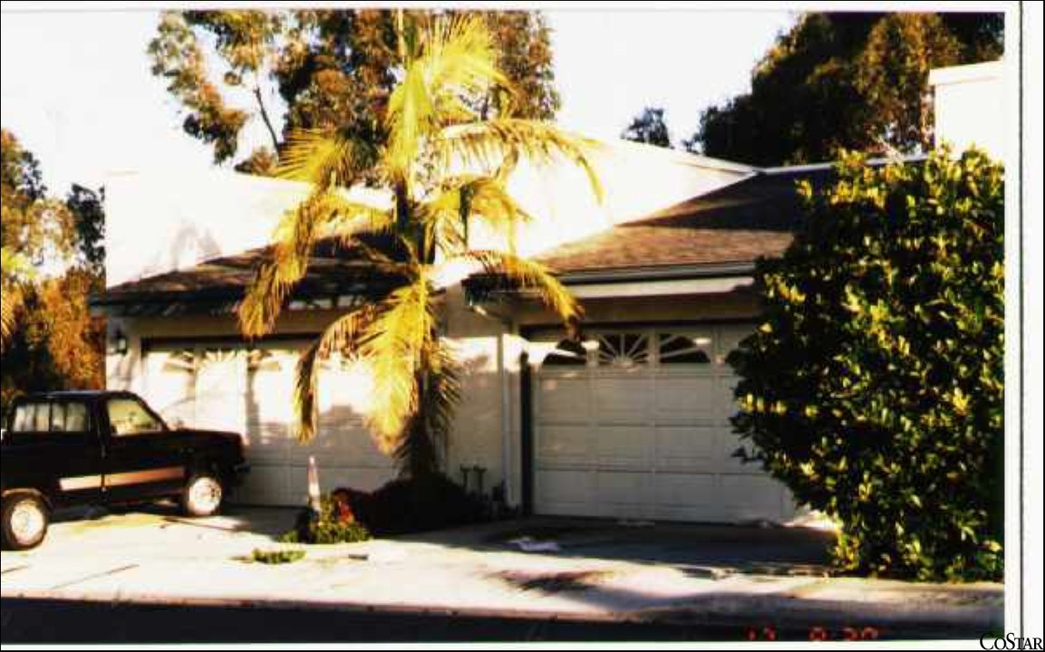 121-123 La Ronda in San Clemente, CA - Building Photo