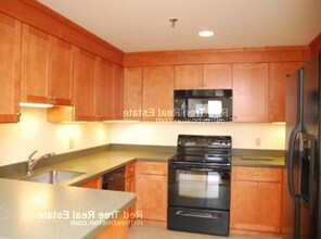 390 Commonwealth Avenue-Unit -C in Boston, MA - Building Photo - Building Photo