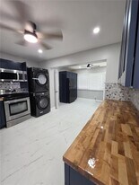 2281 N 56th Terrace in Hollywood, FL - Building Photo