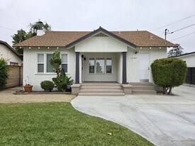 1509 E Elizabeth St in Pasadena, CA - Building Photo