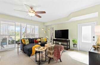 1949 Burgos Dr in Sarasota, FL - Building Photo - Building Photo