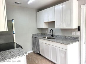 1068 Barclay Dr in Cocoa, FL - Building Photo - Building Photo