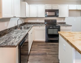 52 Creekside Ln in Boiling Springs, SC - Building Photo - Building Photo