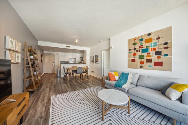 388 Beale St, Unit FL11-ID354755P in San Francisco, CA - Building Photo - Building Photo