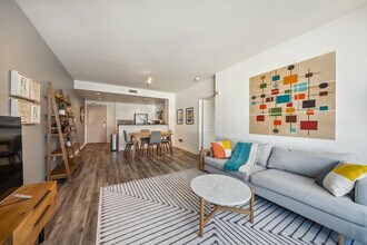 388 Beale St in San Francisco, CA - Foto de edificio - Building Photo