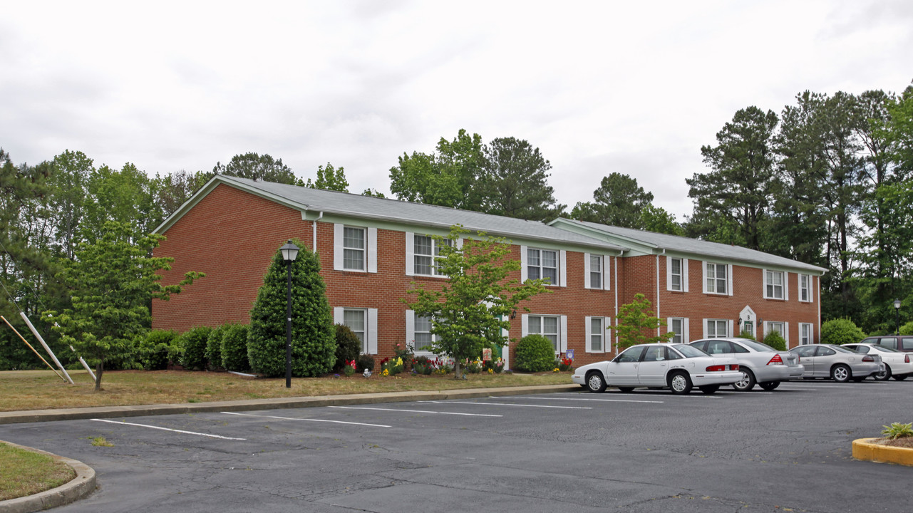 Berkley Gardens Apartments in Suffolk, VA - Building Photo