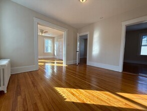 304 Lovell St, Unit 2 in Worcester, MA - Building Photo - Building Photo