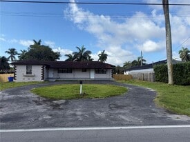 2830 Johnson St, Unit 1 in Hollywood, FL - Building Photo