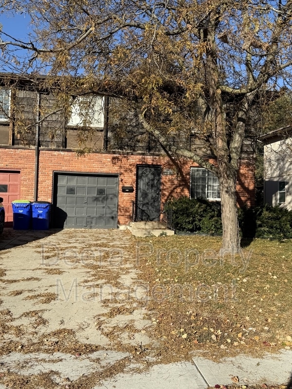 property at 9616 Hadley Dr